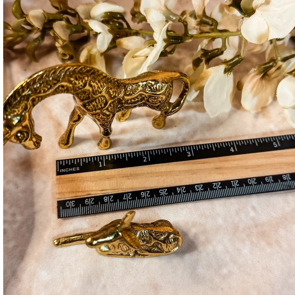 Solid‎ Brass Giraffe Set